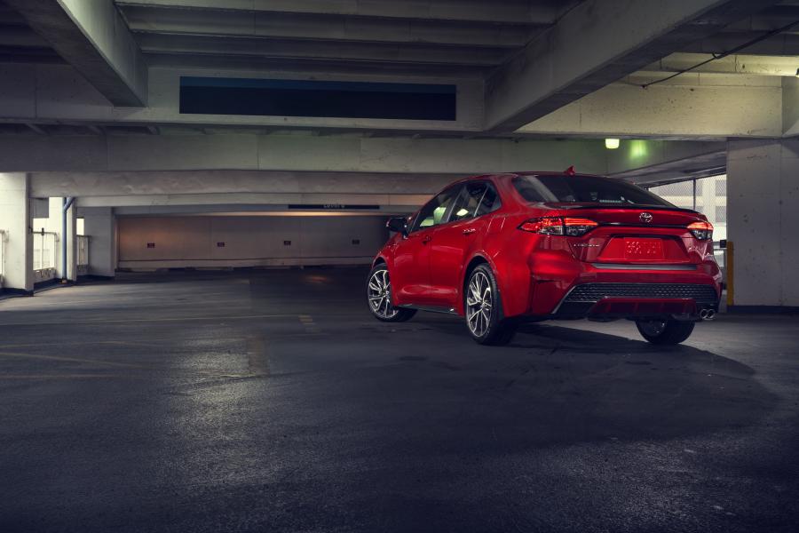  Toyota Corolla XSE Sedan 2019 года  (NA) (фото 43 из 45)